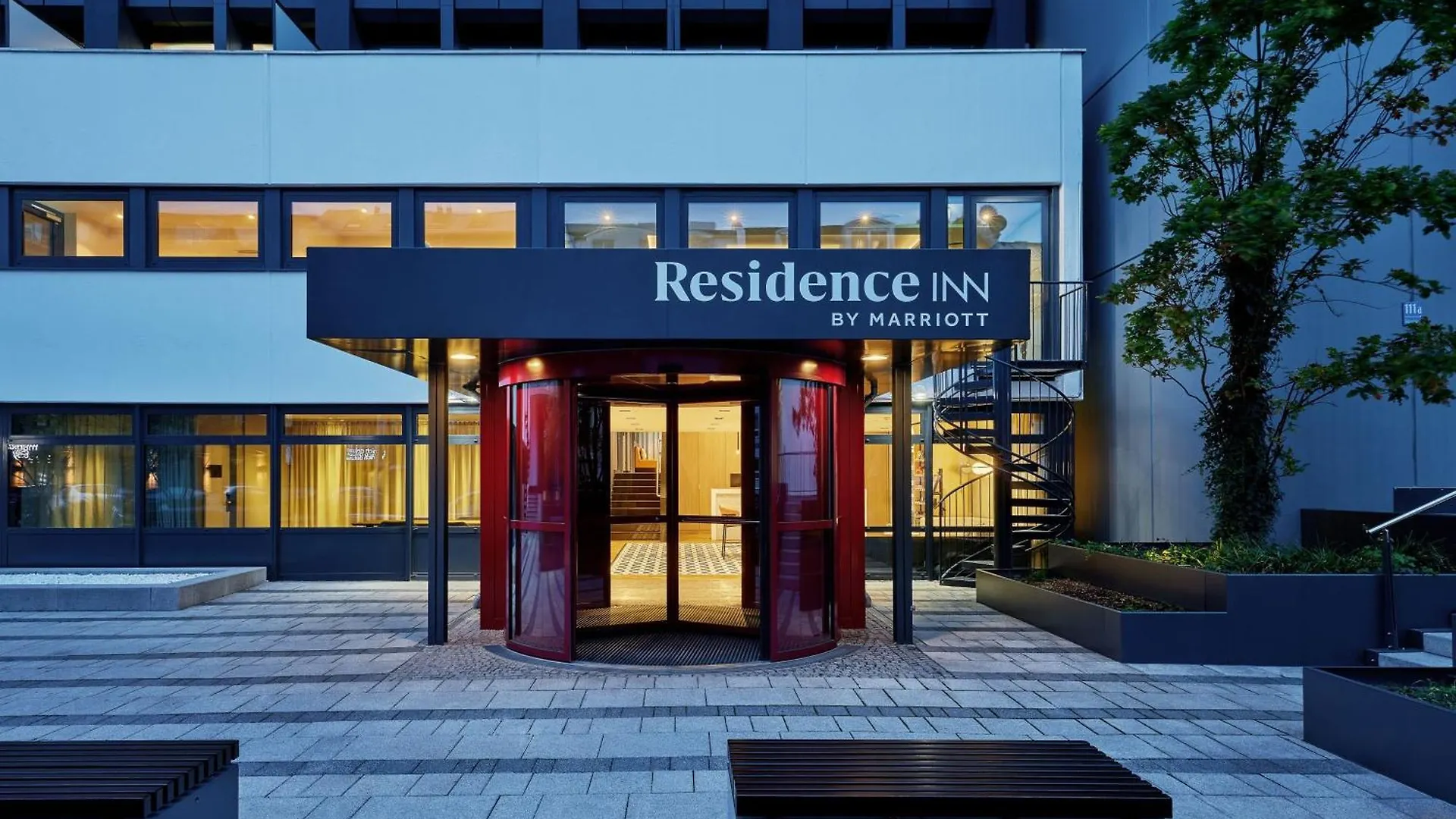 Residence Inn By Marriott Munich Central 4*,